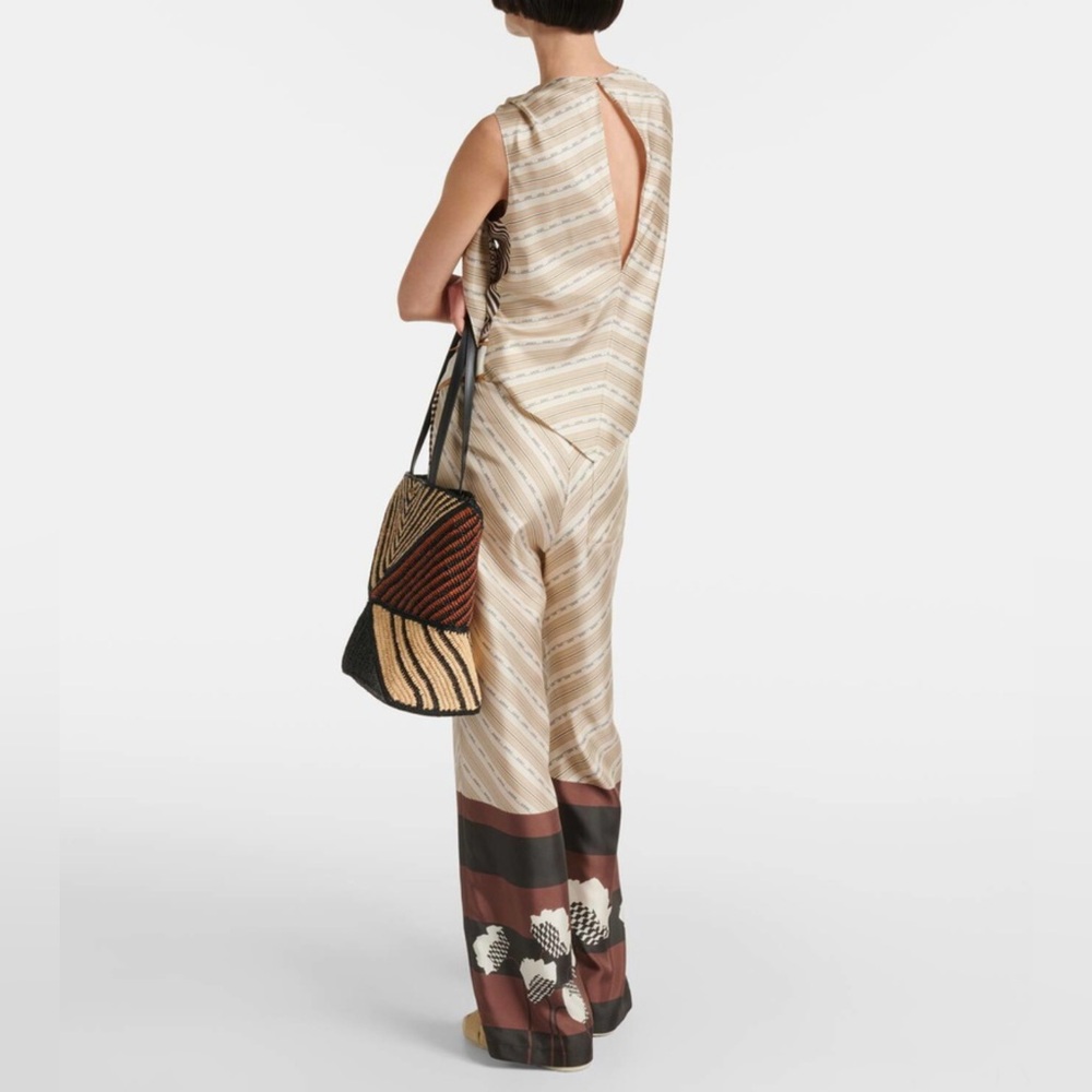 LOEWE
Layered Scarf Print Shoulder Tie Silk Top 38 - Picture 8 of 12